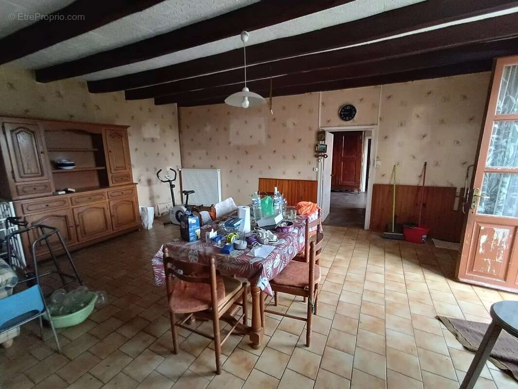 Maison à NANTEUIL-EN-VALLEE