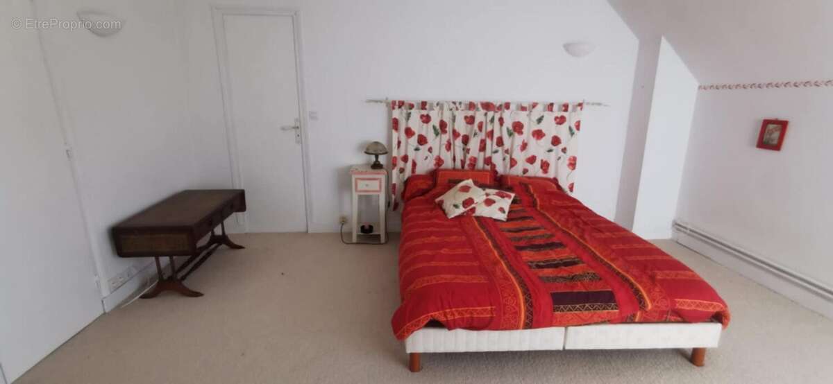 Maison à SAINT-GEORGES-DE-LA-COUEE