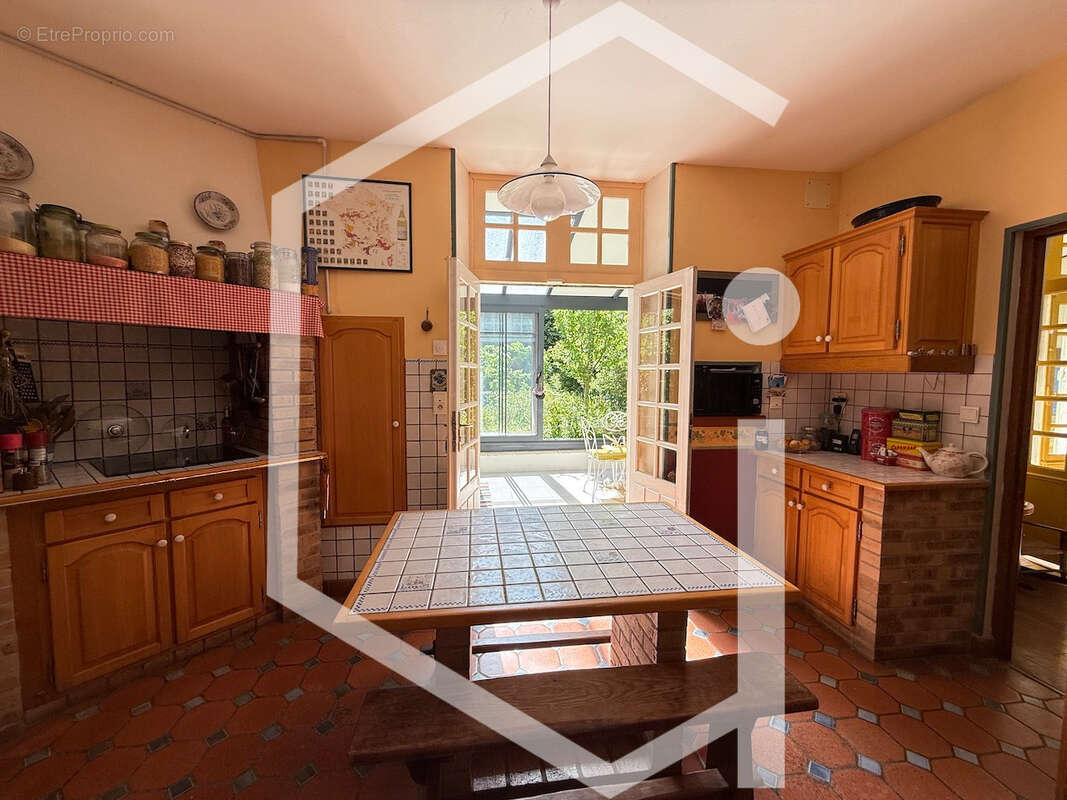 Maison à COSNE-COURS-SUR-LOIRE