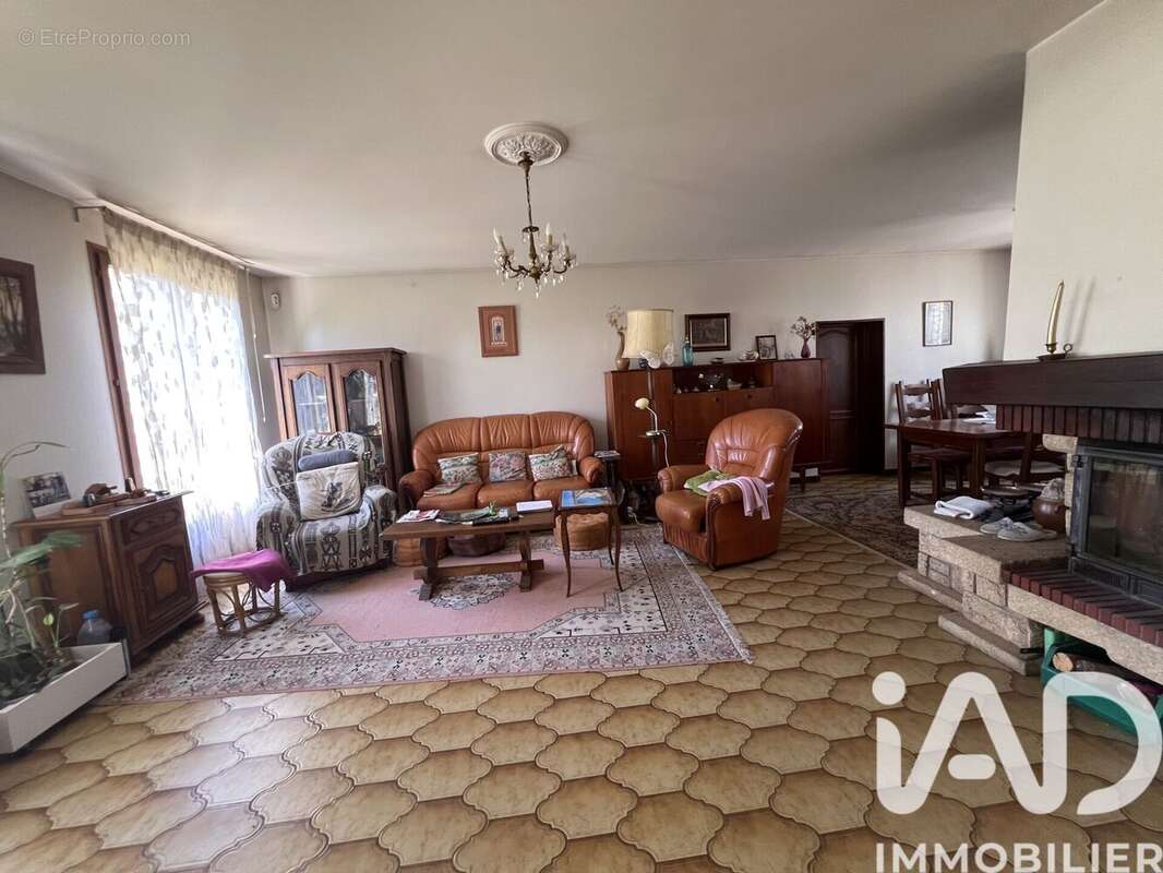 Photo 8 - Maison à VERRIERES