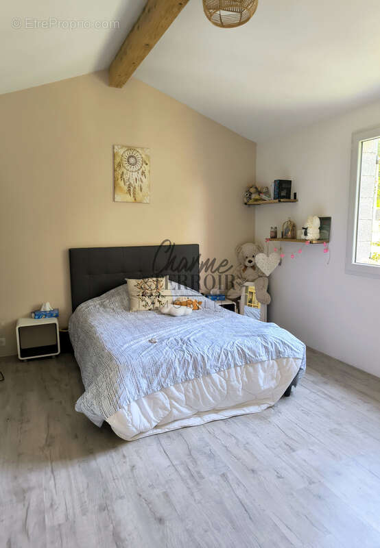 Maison à SAINT-QUENTIN-LA-POTERIE