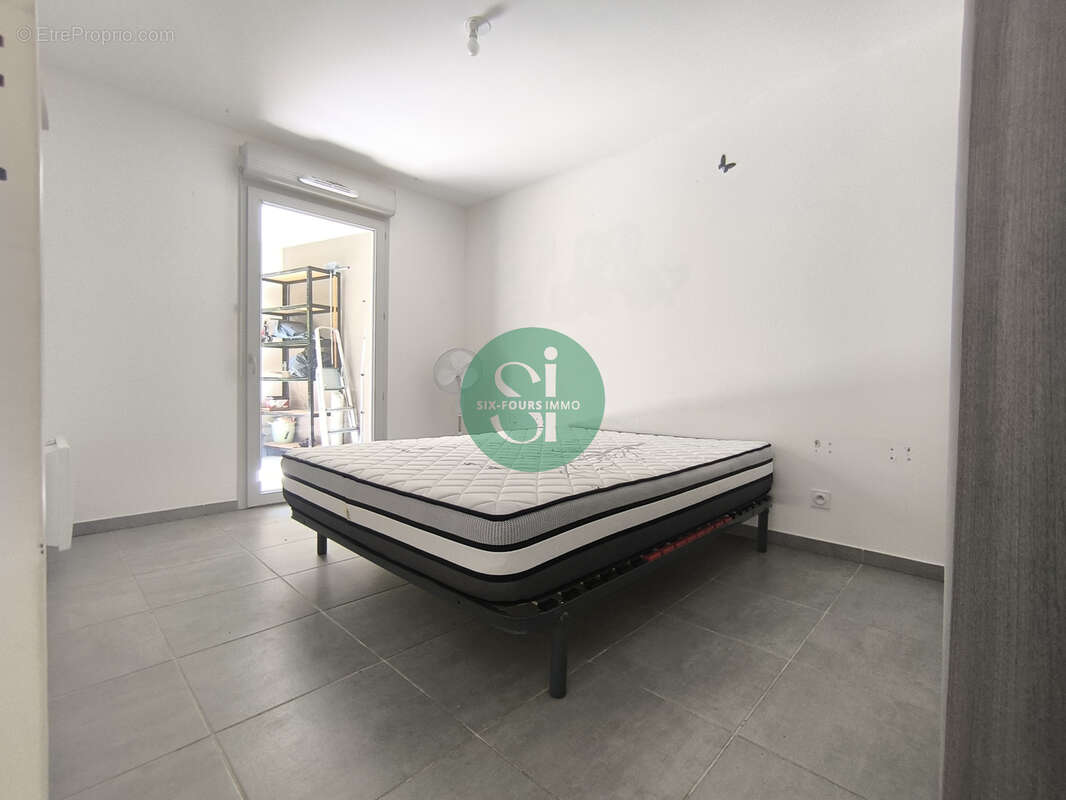 Appartement à SIX-FOURS-LES-PLAGES