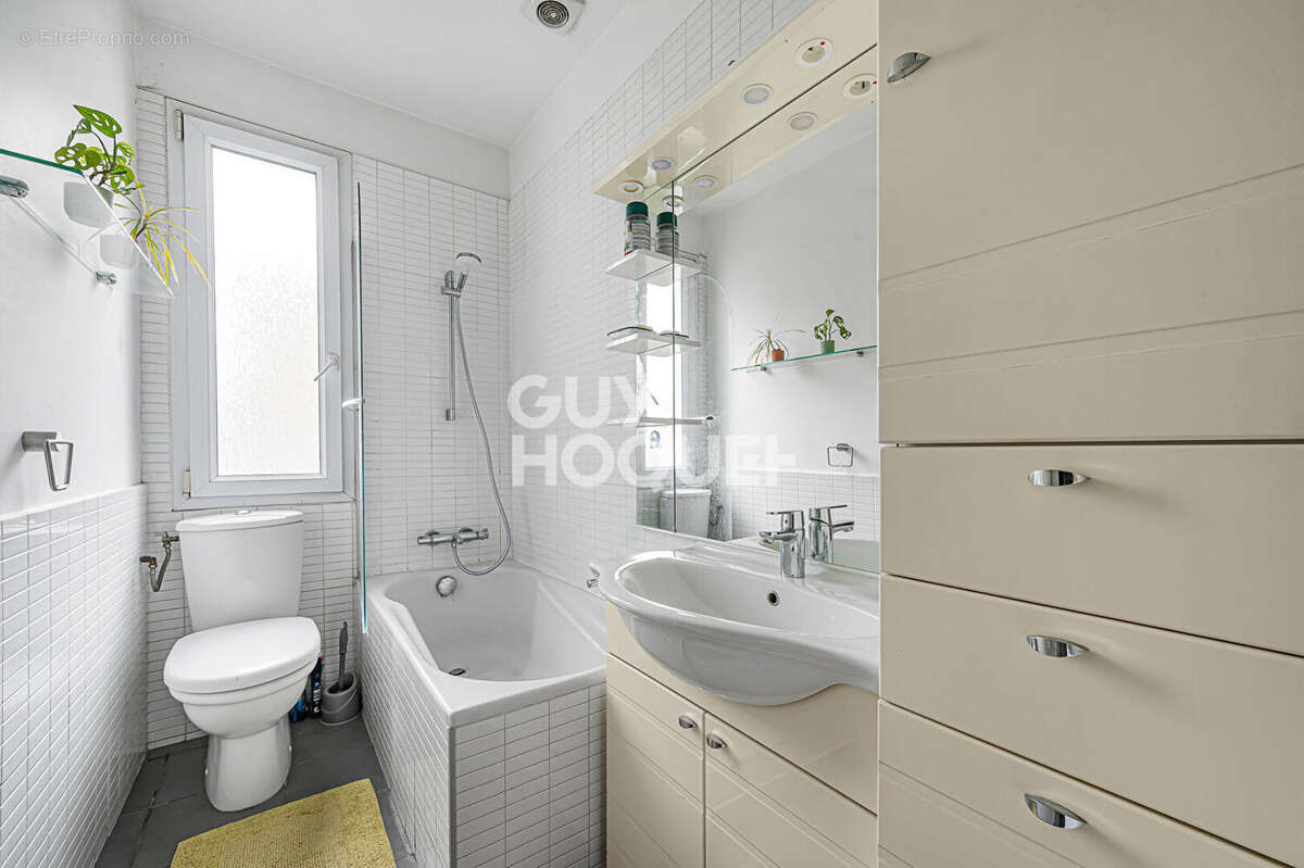 Appartement à PARIS-12E