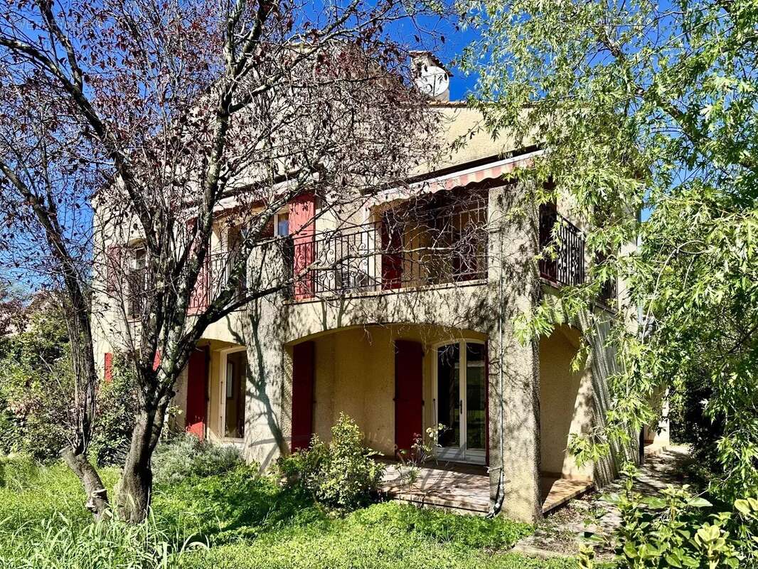 Maison à MONTELIMAR