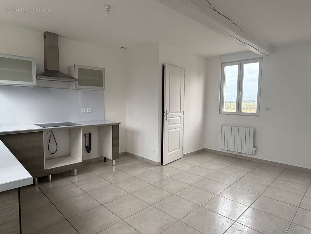 Maison à QUEVAUVILLERS