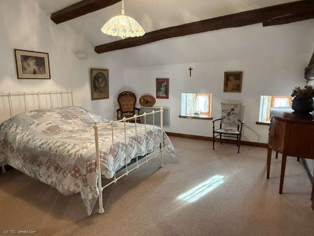 Maison à SAUZE-VAUSSAIS