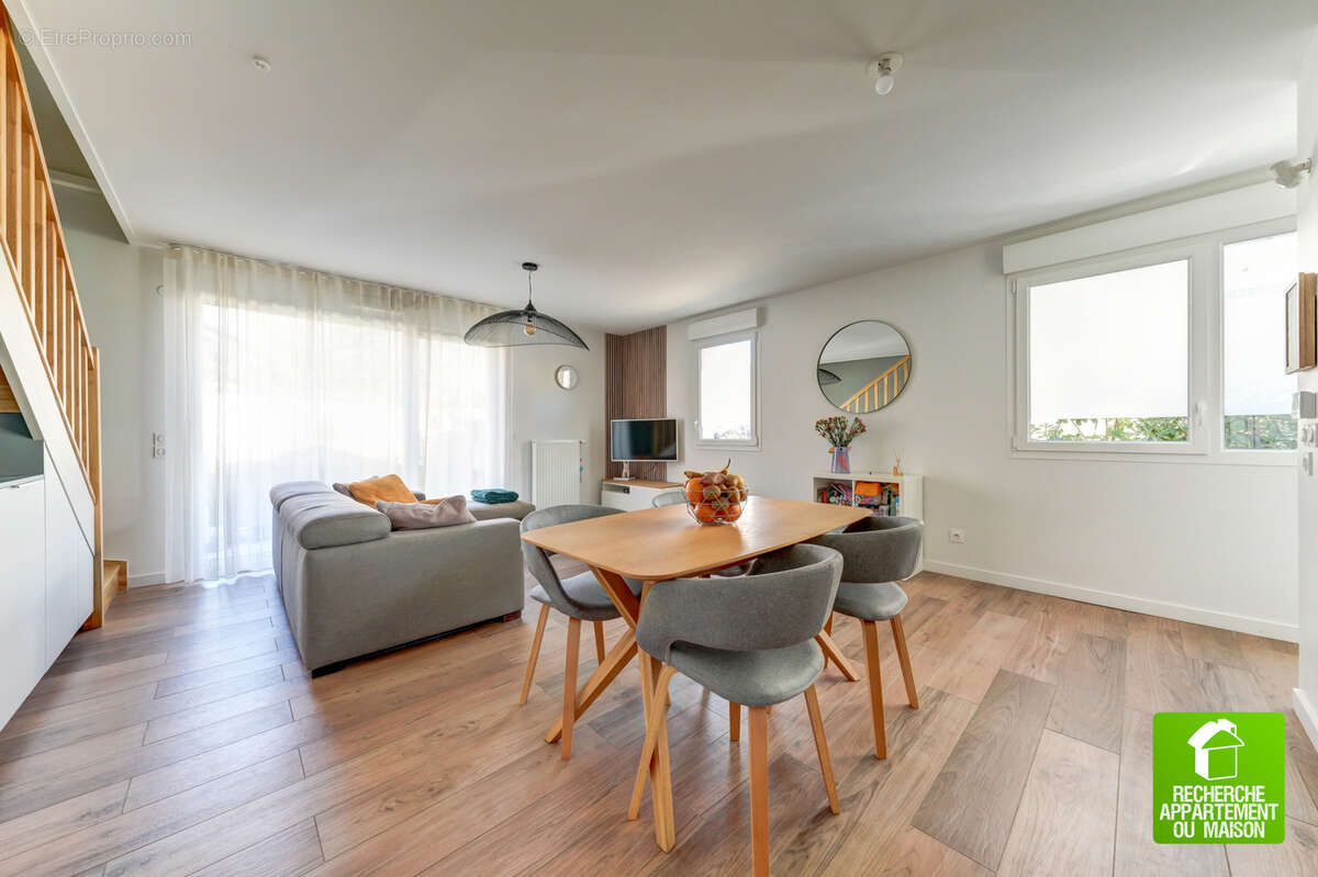 Appartement à BRON