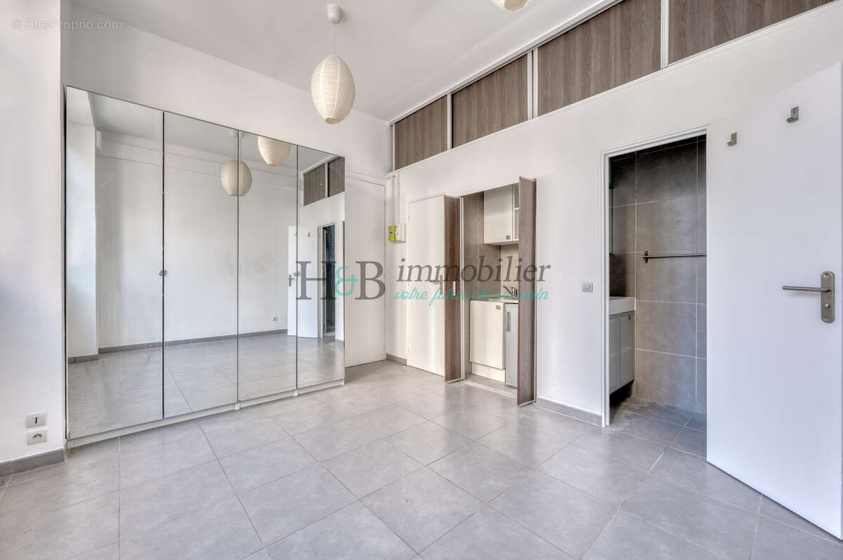 Appartement à PARIS-11E