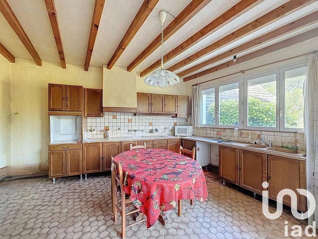 Maison 190 m² à Passy-Grigny  - photo 7