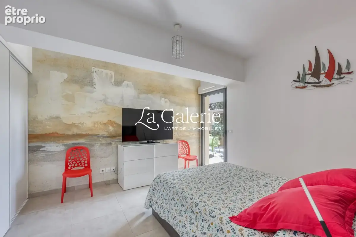Appartement 3 pièces 79 m² à vendre à Hyeres (83400) - photo 7
