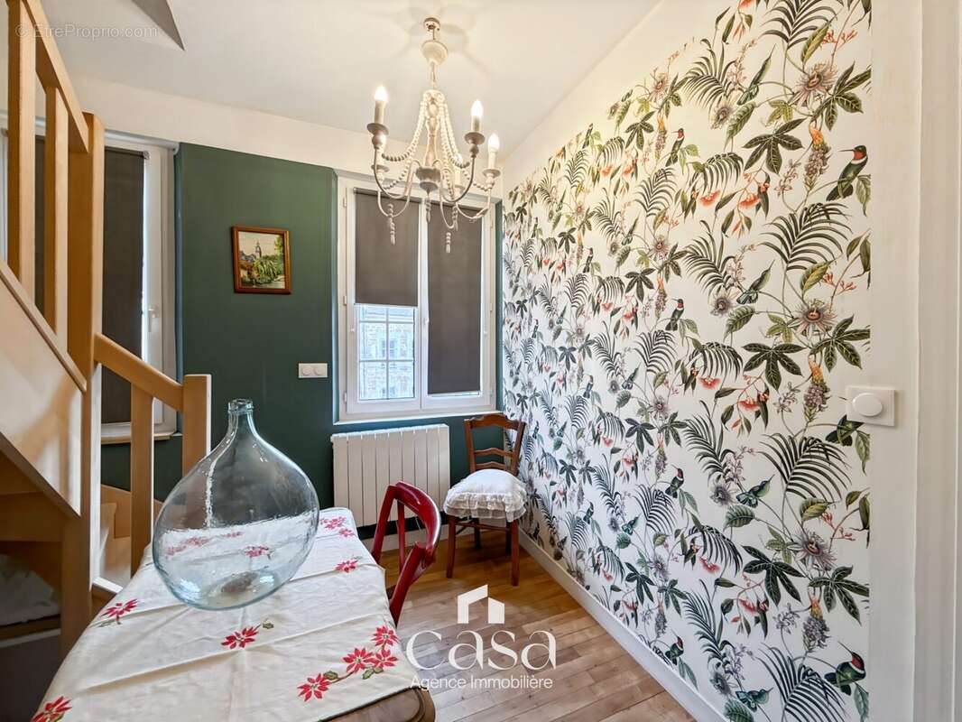 Maison à LA LANDE-DE-LOUGE