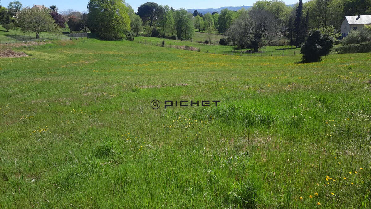 Terrain à BRIVE-LA-GAILLARDE