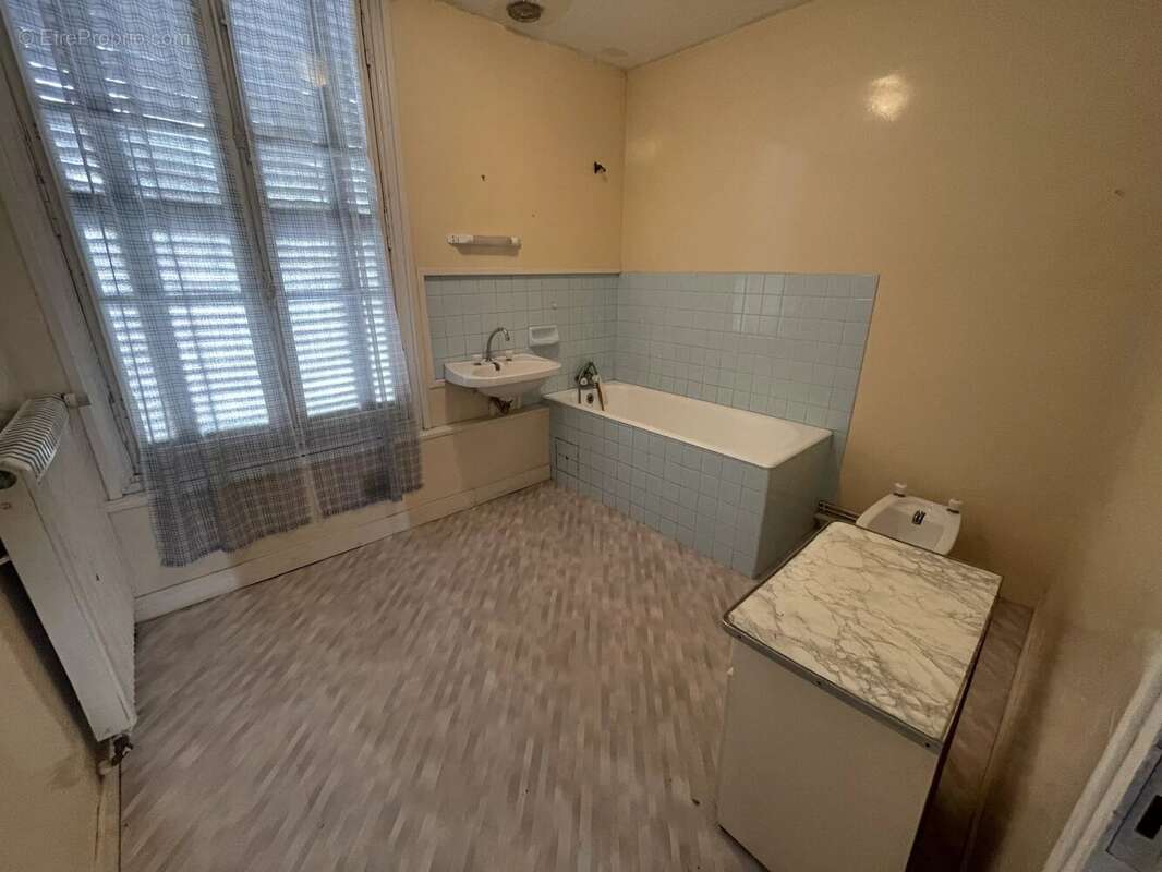 Maison de caractère à rénover – gros potentiel et grands projets ! - photo 12