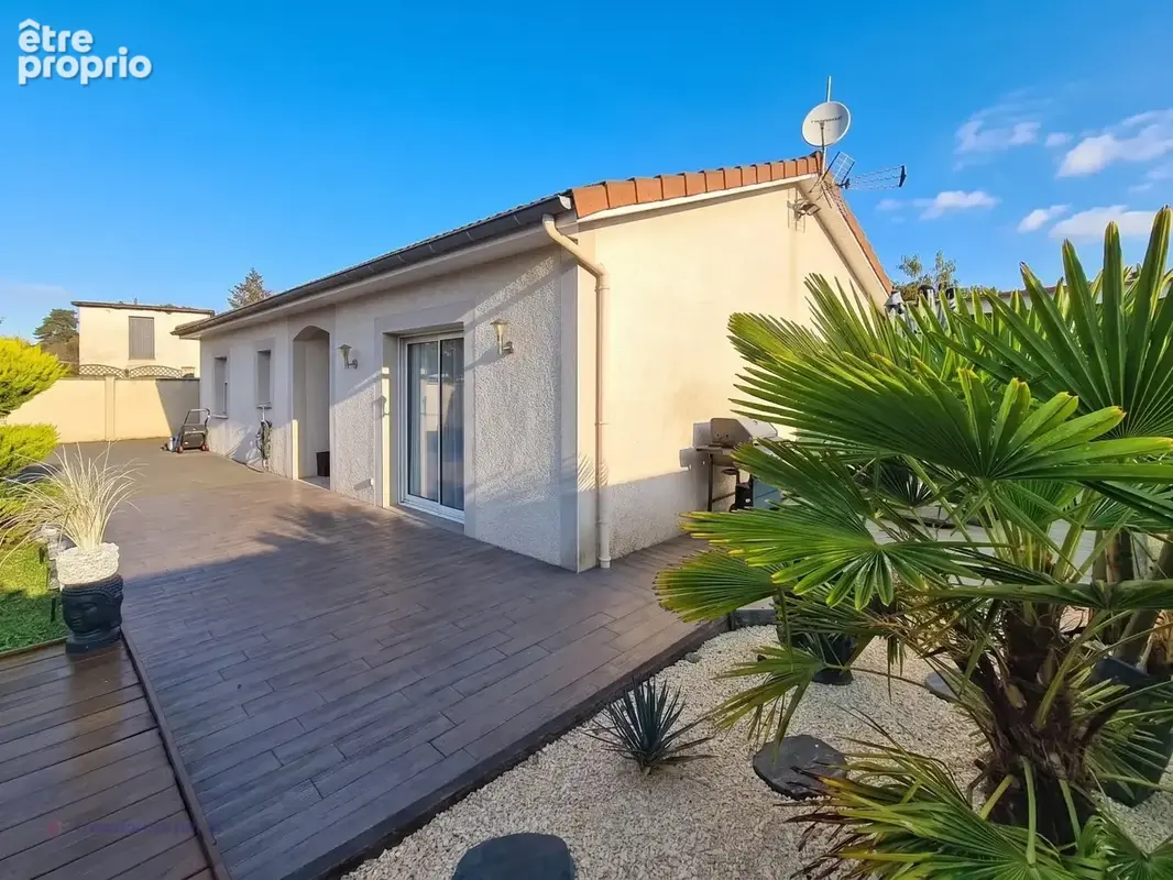 Maison récente 6 pièces à vendre à PONCINS - Réf 519 - photo 3
