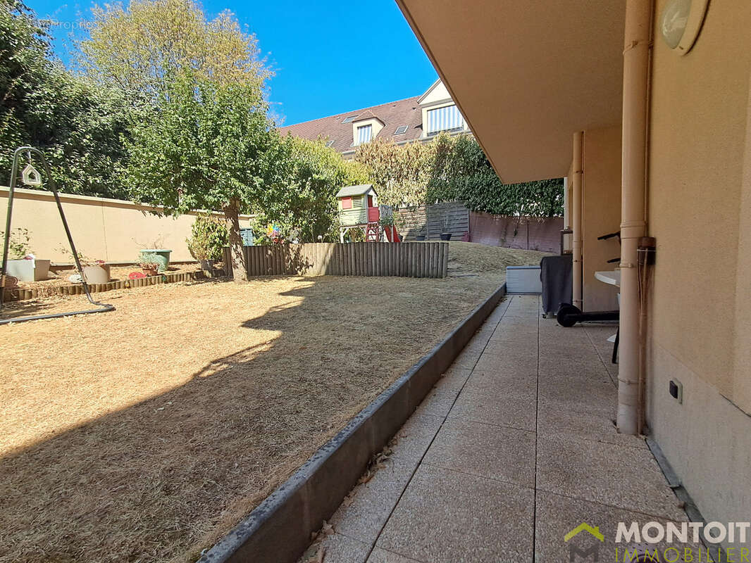 Appartement 69m2 - 2 chambres - jardin terrasse 190m2 - parking - transports et commodites - photo 2