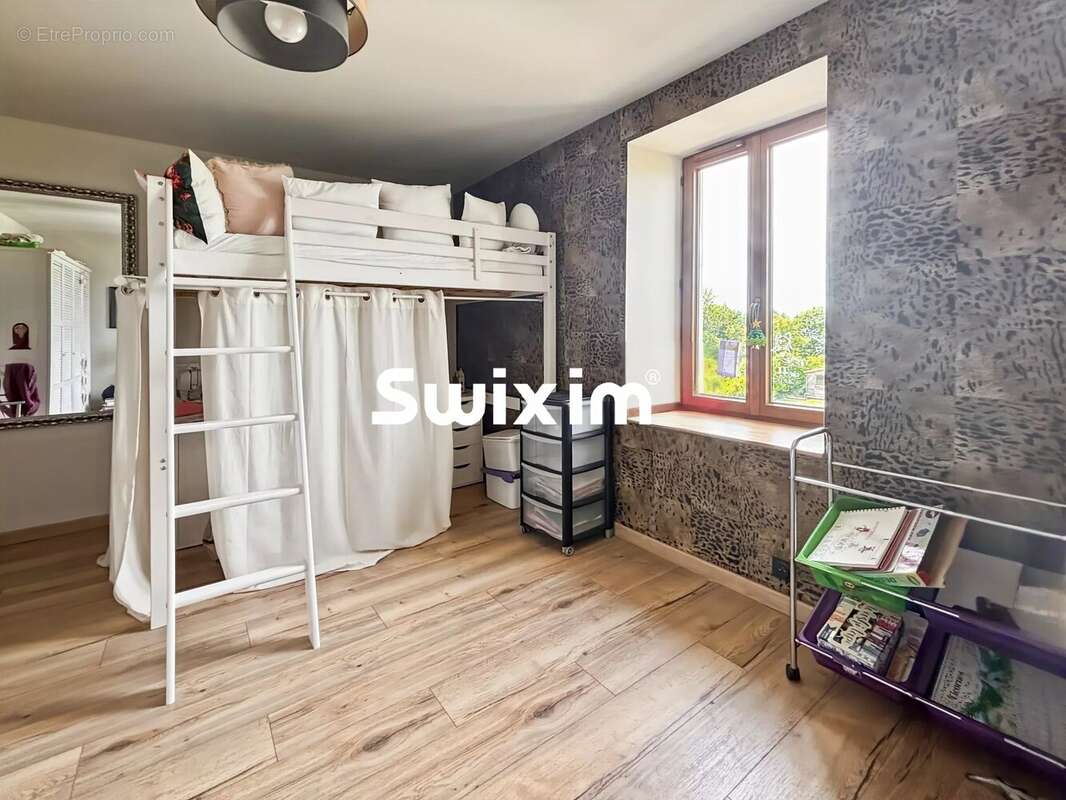 Maison à SAUZET