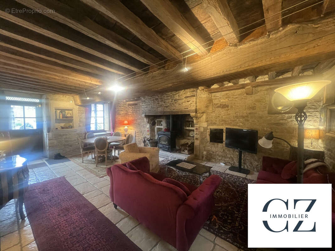 Maison à CHATEAUNEUF