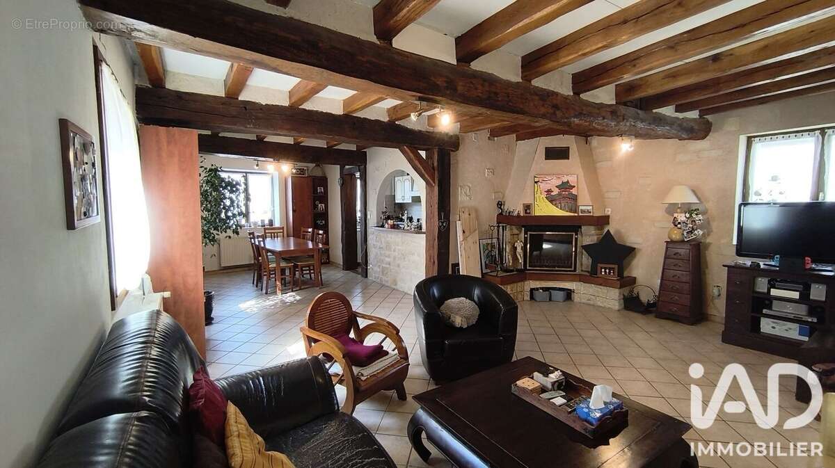 Maison 180 m² à Ouarville  - photo 3