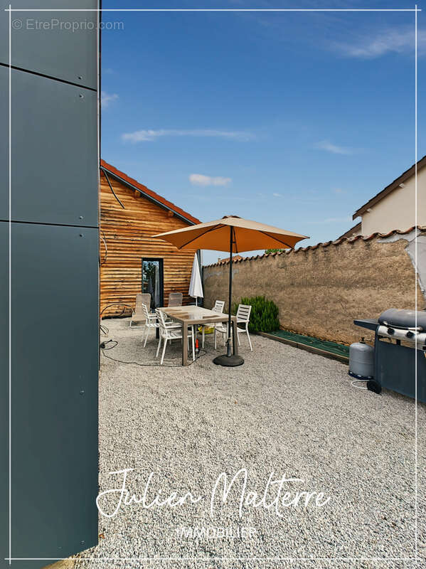 St-Just-St-Rambert, maison d'architecte 147 m², 4 chambres, garage double sur terrain de 985 m² - photo 23