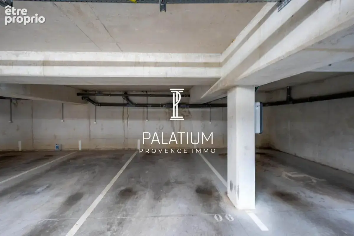 Appartement T2 avec terrasse & parking - 45 m² - LUYNES - photo 11
