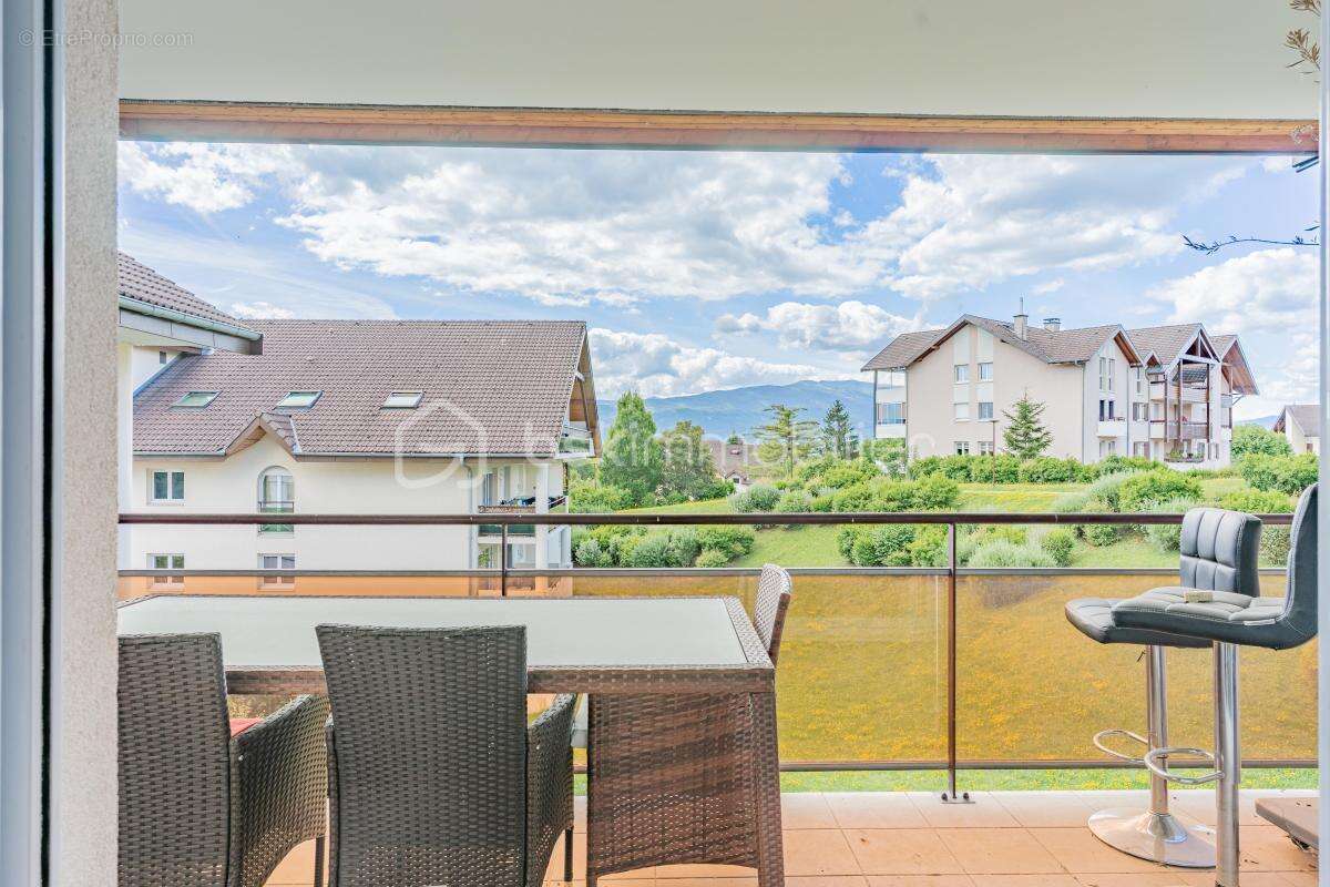 Appartement à POISY
