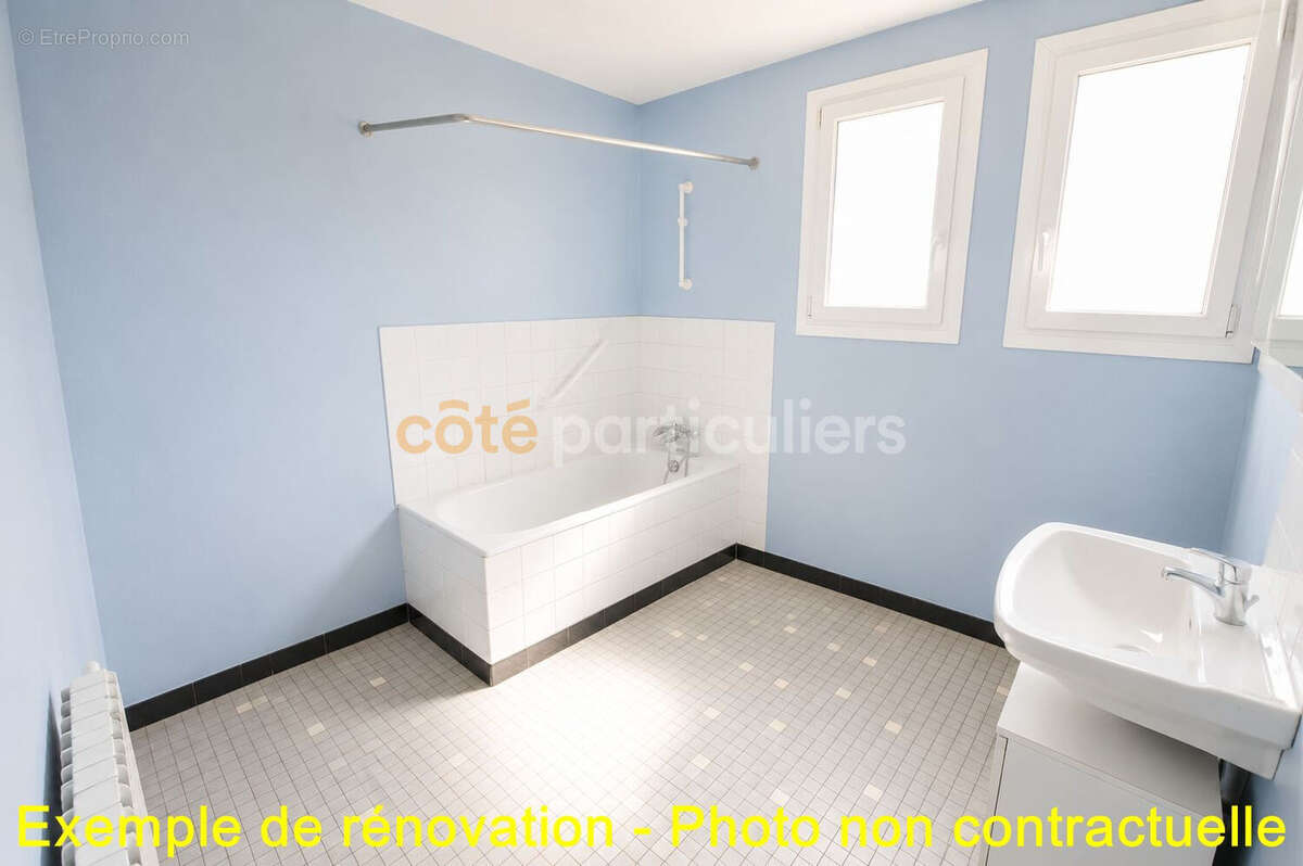 Maison à KERLOUAN