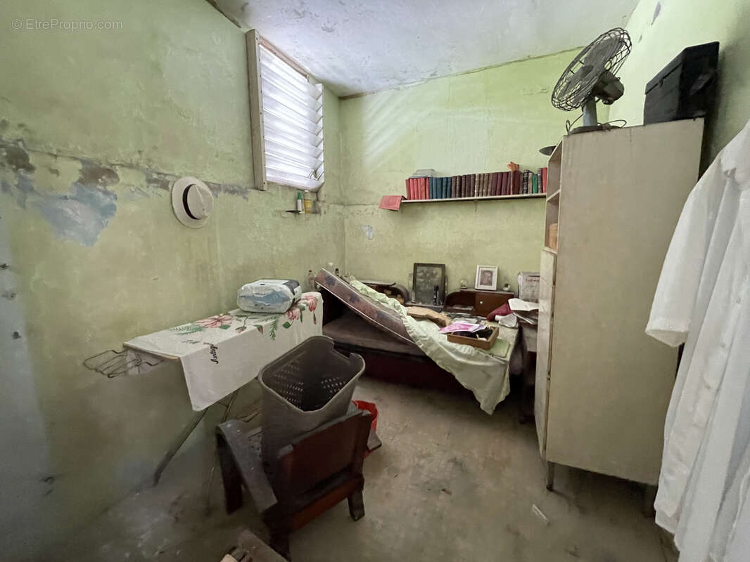 Maison à POINTE-A-PITRE