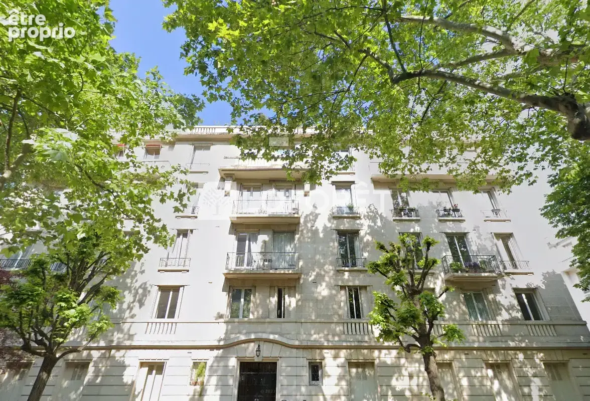Appartement à PARIS-16E