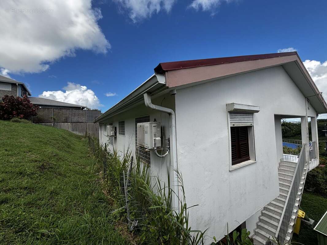 Maison à RIVIERE-SALEE