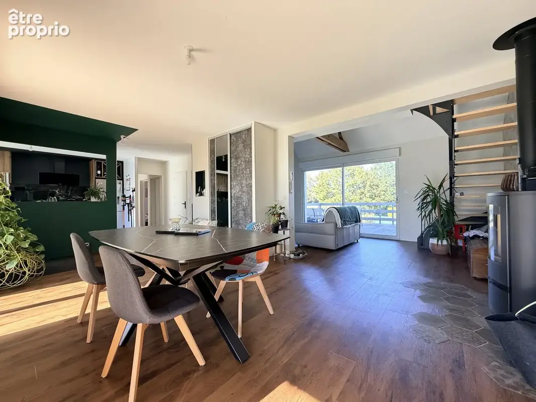 Maison 4 pièces 156 m² · à Jaunay-Marigny · 156 m² · 270 250 €