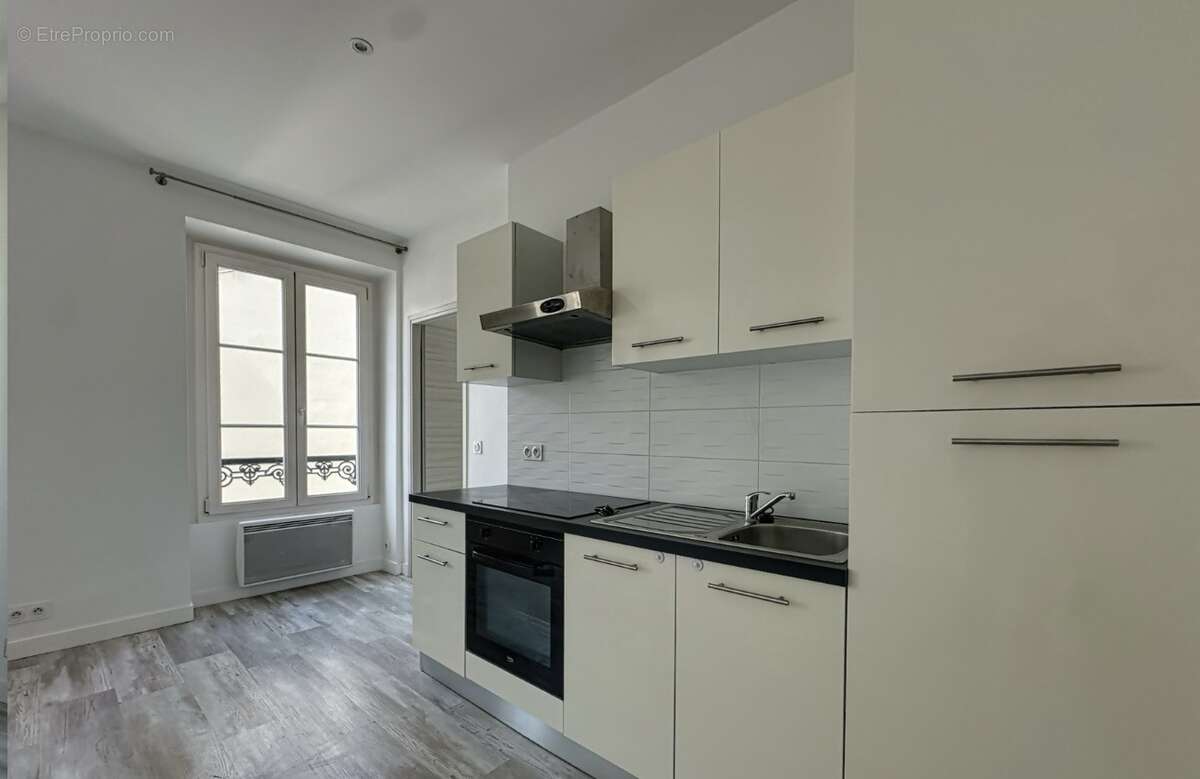 Appartement à LEVALLOIS-PERRET