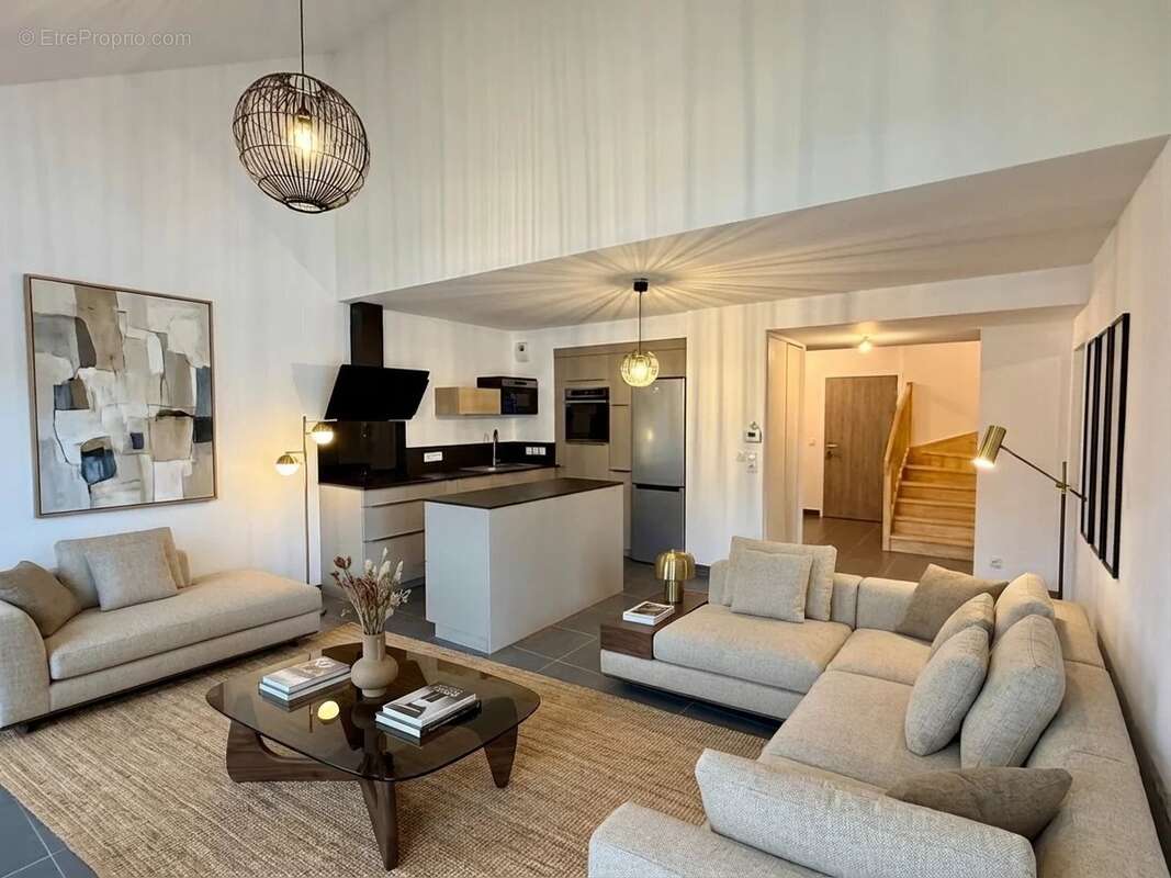 Appartement à SAINT-JEOIRE-PRIEURE