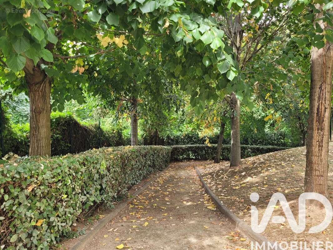 Photo 6 - Appartement à ISSY-LES-MOULINEAUX