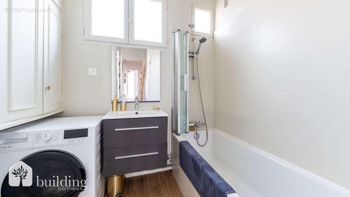 Appartement à COURBEVOIE