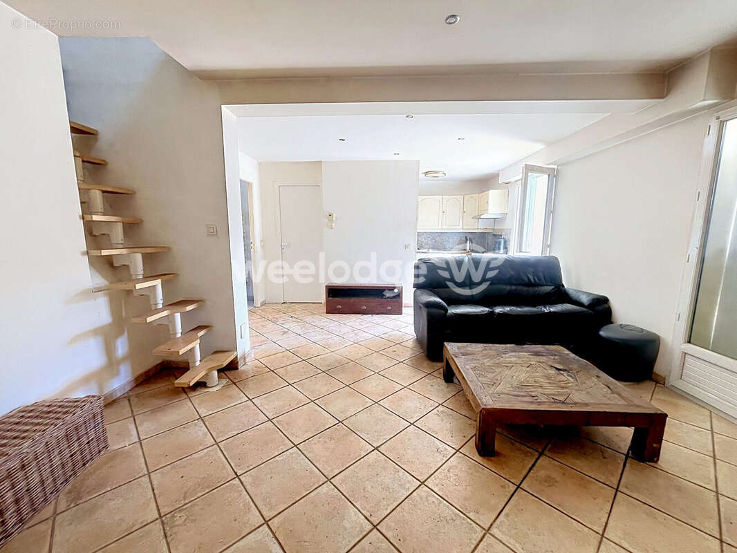 Appartement à MAURECOURT
