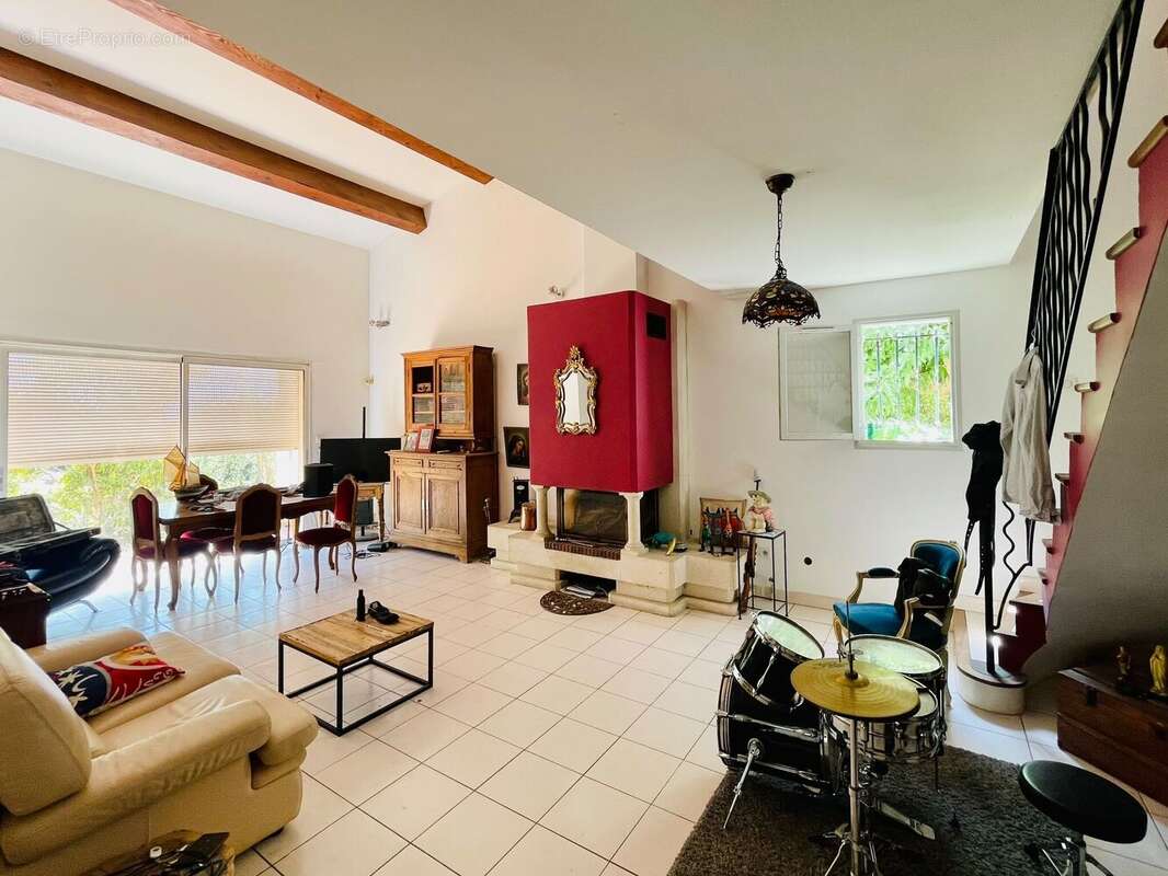 Maison 150 m² à Plan-De-Cuques  - photo 3