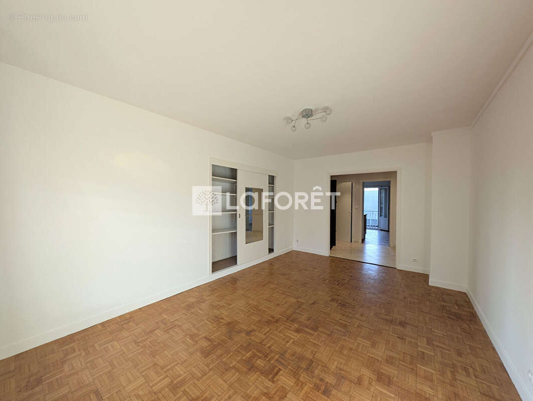 Appartement T3 73,22 m² secteur Mounier - photo 13