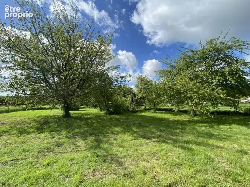 Photo Terrain à La Ferte-Milon au prix de 55 000€