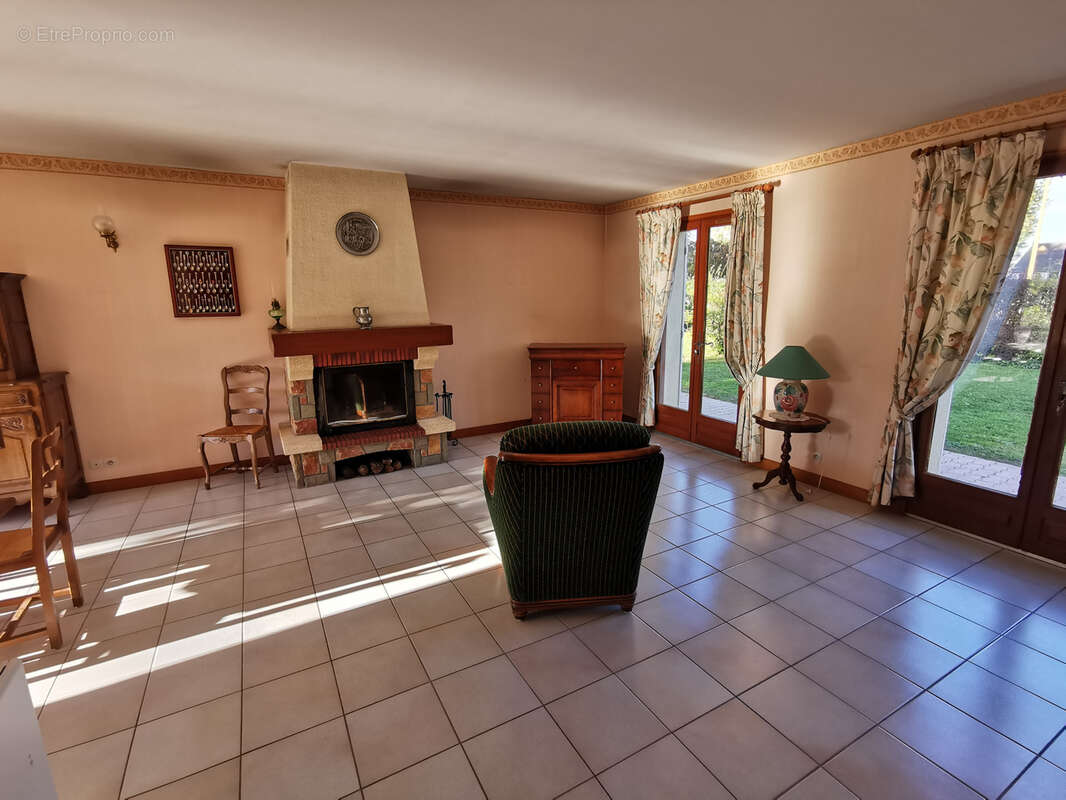 Maison à CHEROY