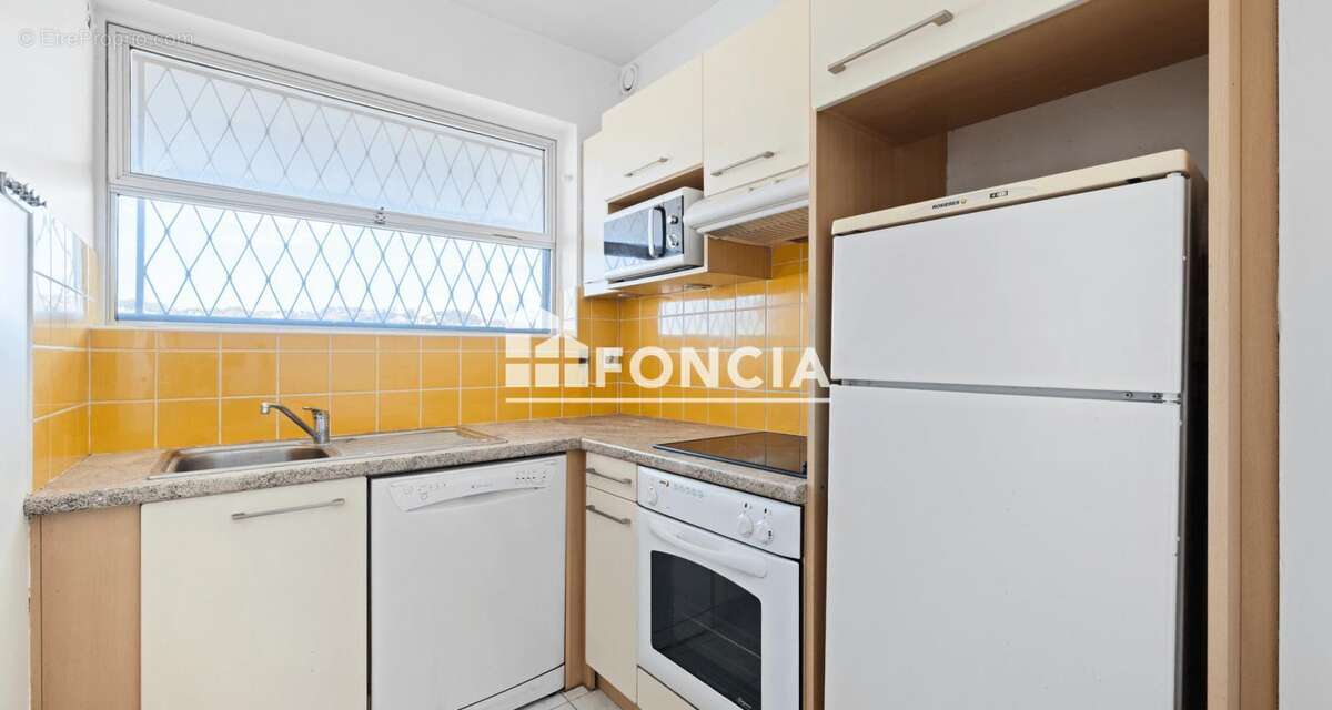 Appartement à VILLENEUVE-LOUBET