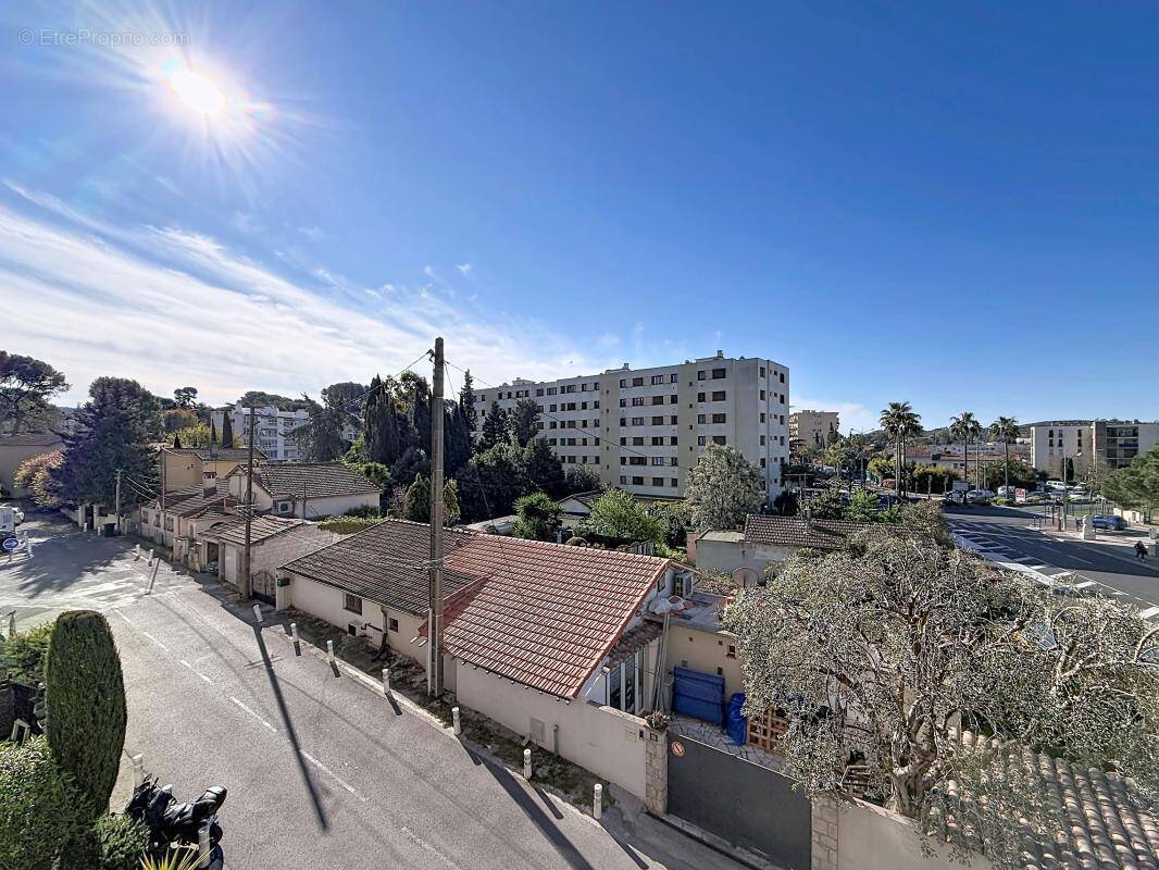 Appartement à LE CANNET