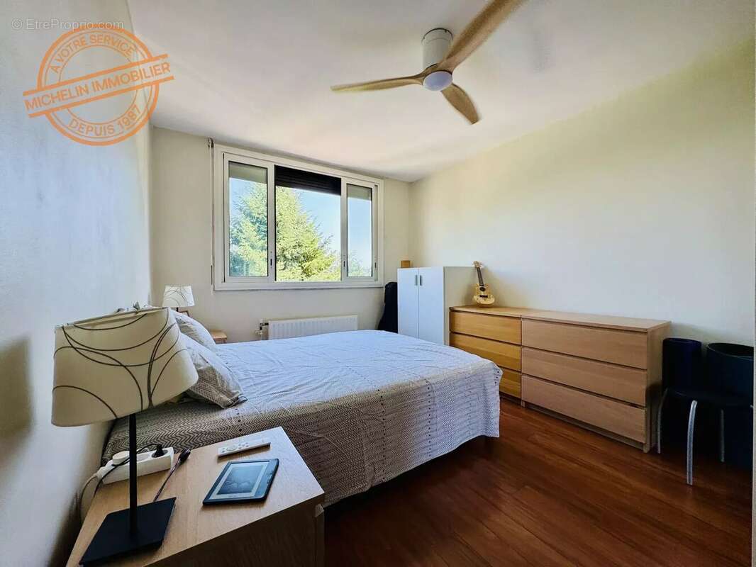 Champagne-au-mont-d’or – appartement traversant 74,64 m² – 2 chambres – parc arboré - photo 4
