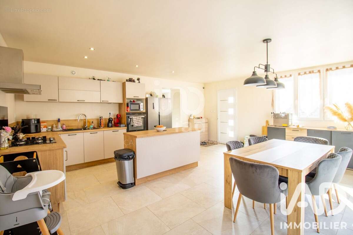 Maison 118 m² à Pronleroy  - photo 5