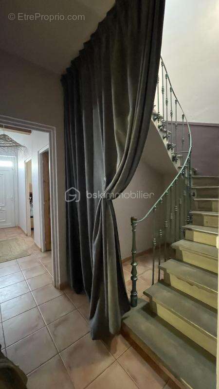 Belle narbonnaise lumineuse et genereuse , 4 chambres, garage et jardin - photo 11