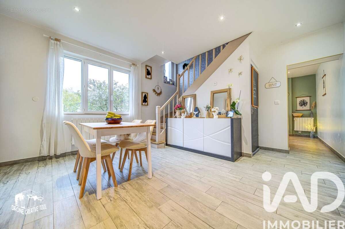 Photo 6 - Maison à MONTOIS-LA-MONTAGNE