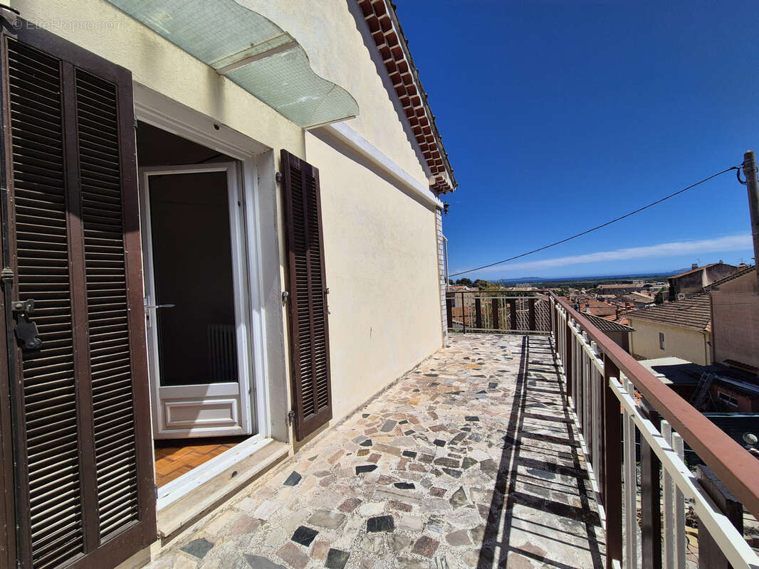 Maison à HYERES