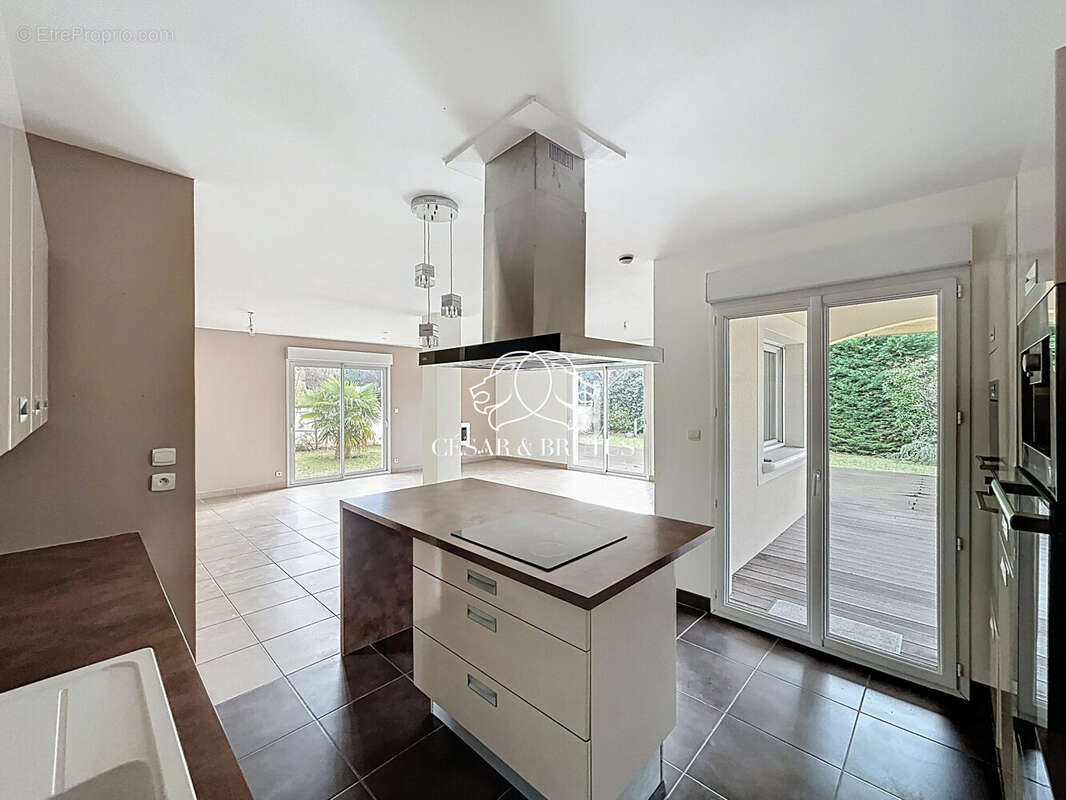 Maison à VILLEFONTAINE