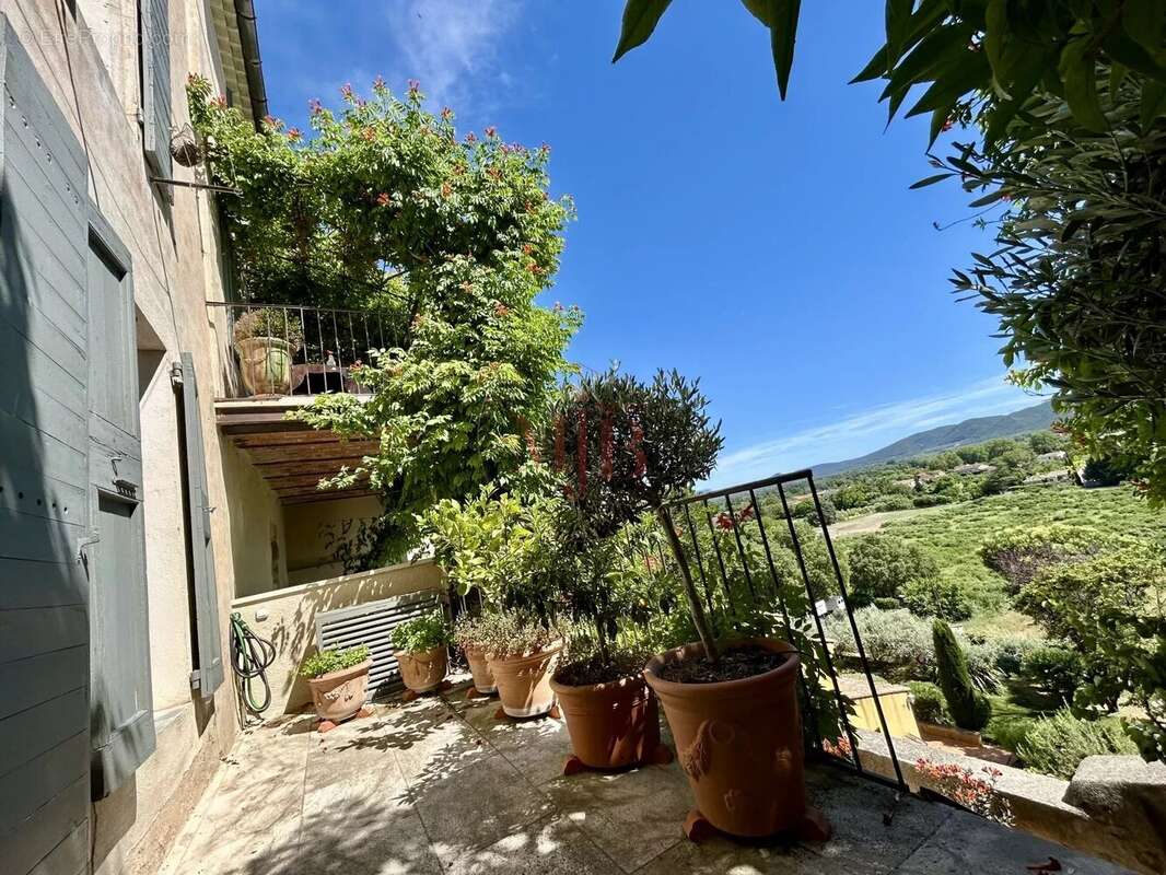 Maison à CADENET
