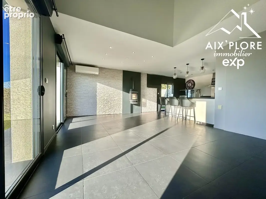 Maison 120 m² à Saint-Genix-Sur-Guiers  - photo 4