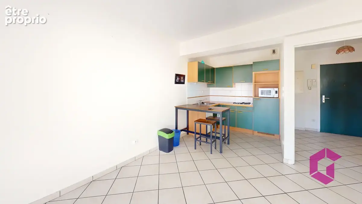 En exclusivité ! rare sur le secteur du puy   t2 avec terrasse d'env 27 m2, cave, garage et parking - photo 4